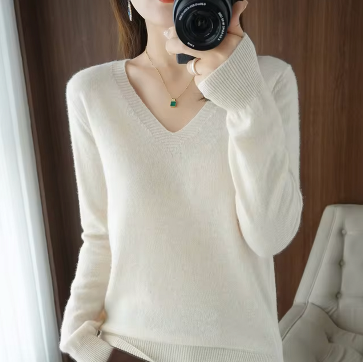 Sheena Womens V-Neck Sweater with Cashmere Feel in Off-White