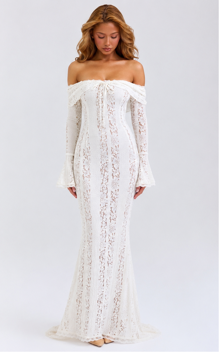 Ethereal Lace Gown™ | Sculpted Romance & Statement Elegance