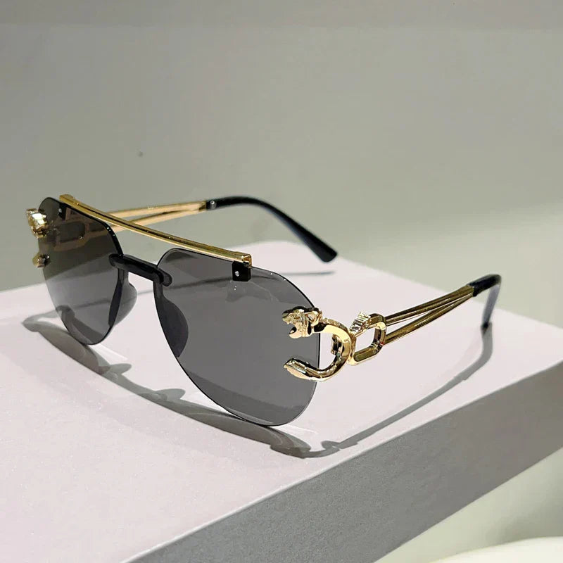 Cameo™ | Elegant Sunglasses with Gradient Lenses