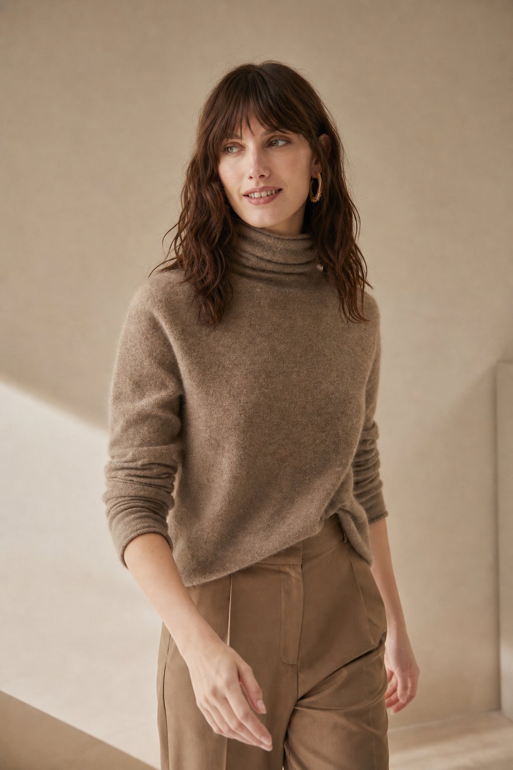 Victoria Womens Cashmere Blend Turtleneck Sweater, Slim Fit