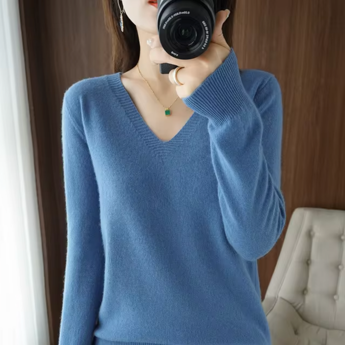 Sheena Womens V-Neck Sweater with Cashmere Feel in Blue