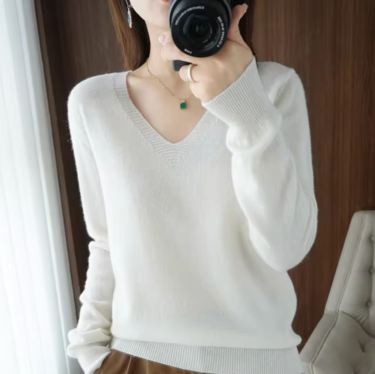 Sheena Womens V-Neck Sweater with Cashmere Feel in White