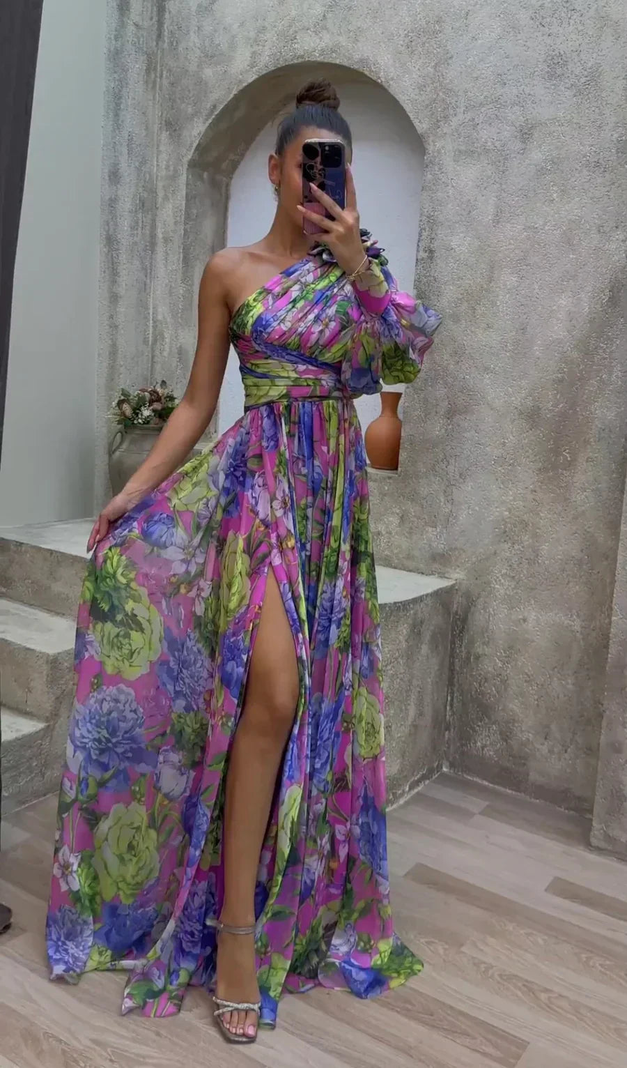 Kaia – Timeless Draped Dress