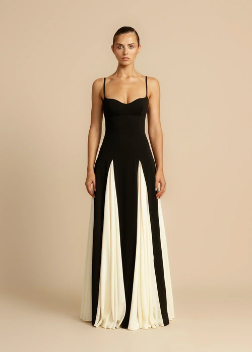 Oshrit™ | Elegant Maxi Dress with Contrasting Ruffles