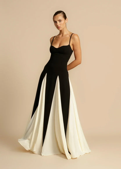 Oshrit™ | Elegant Maxi Dress with Contrasting Ruffles
