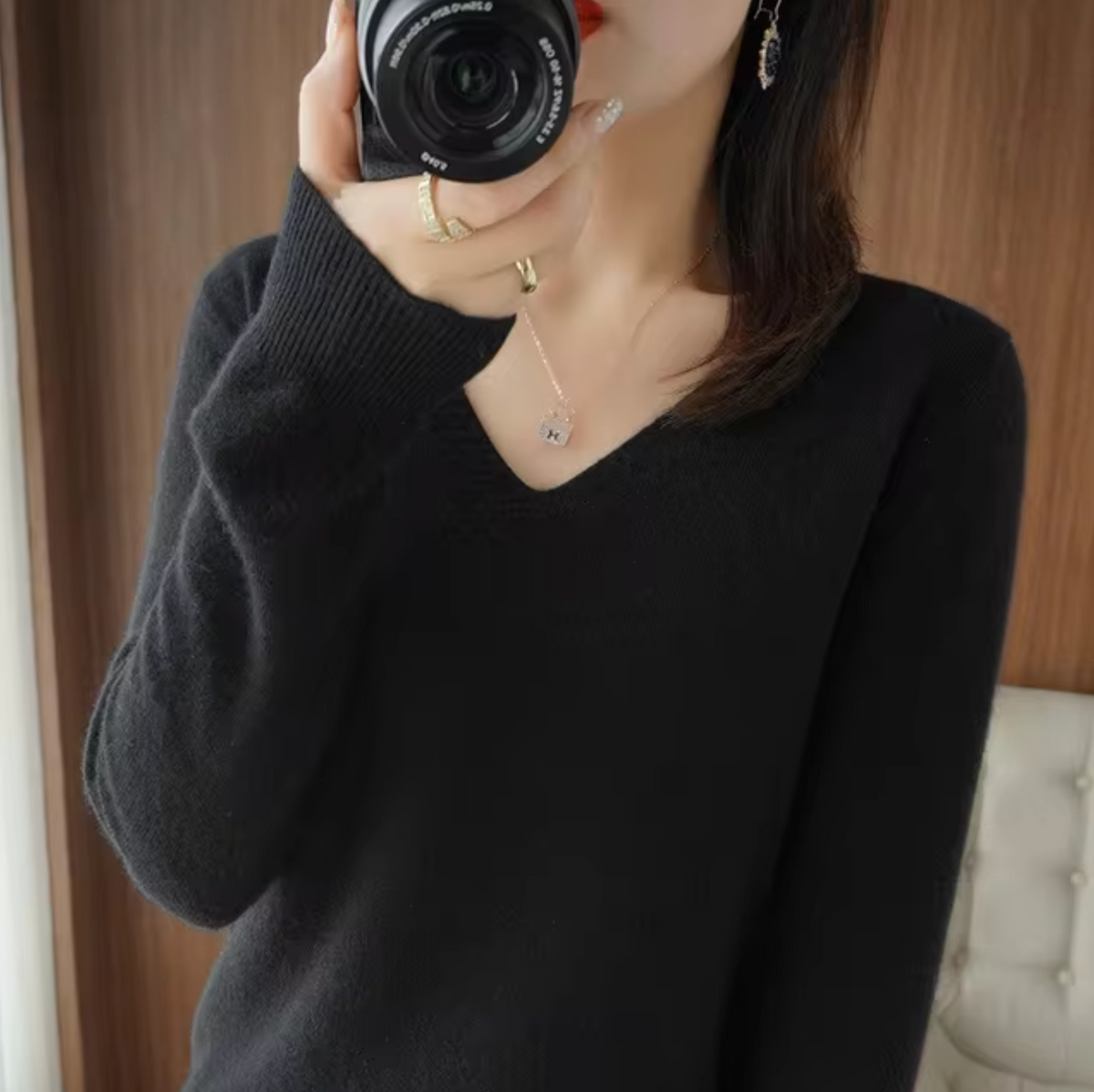 Sheena Womens V-Neck Sweater with Cashmere Feel in Black
