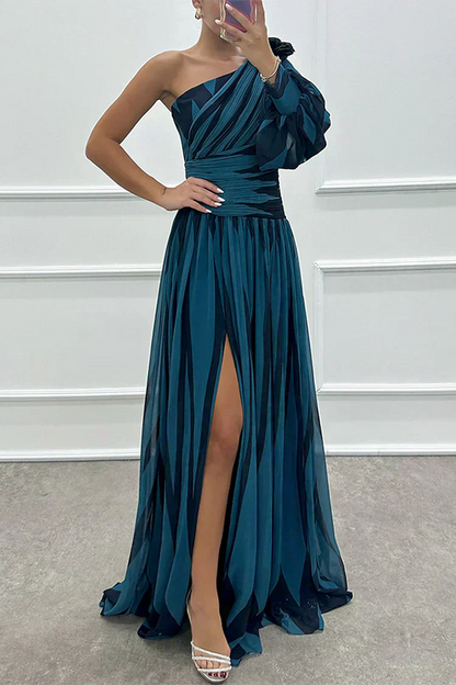 Hazel™ | Elegant Striped Maxi Dress with Off-Shoulder