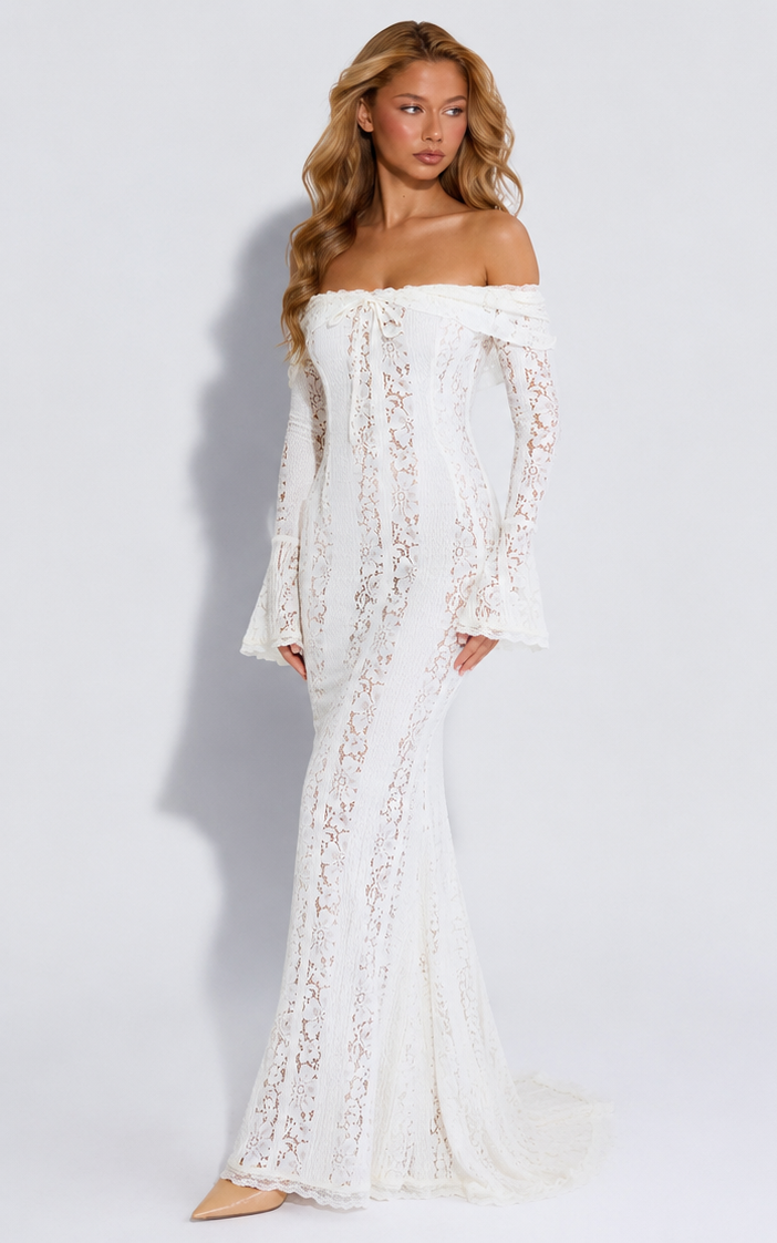 Ethereal Lace Gown™ | Sculpted Romance & Statement Elegance