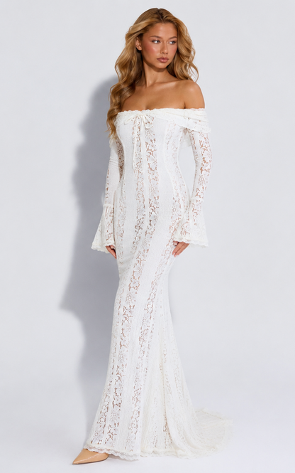 Ethereal Lace Gown™ | Sculpted Romance & Statement Elegance