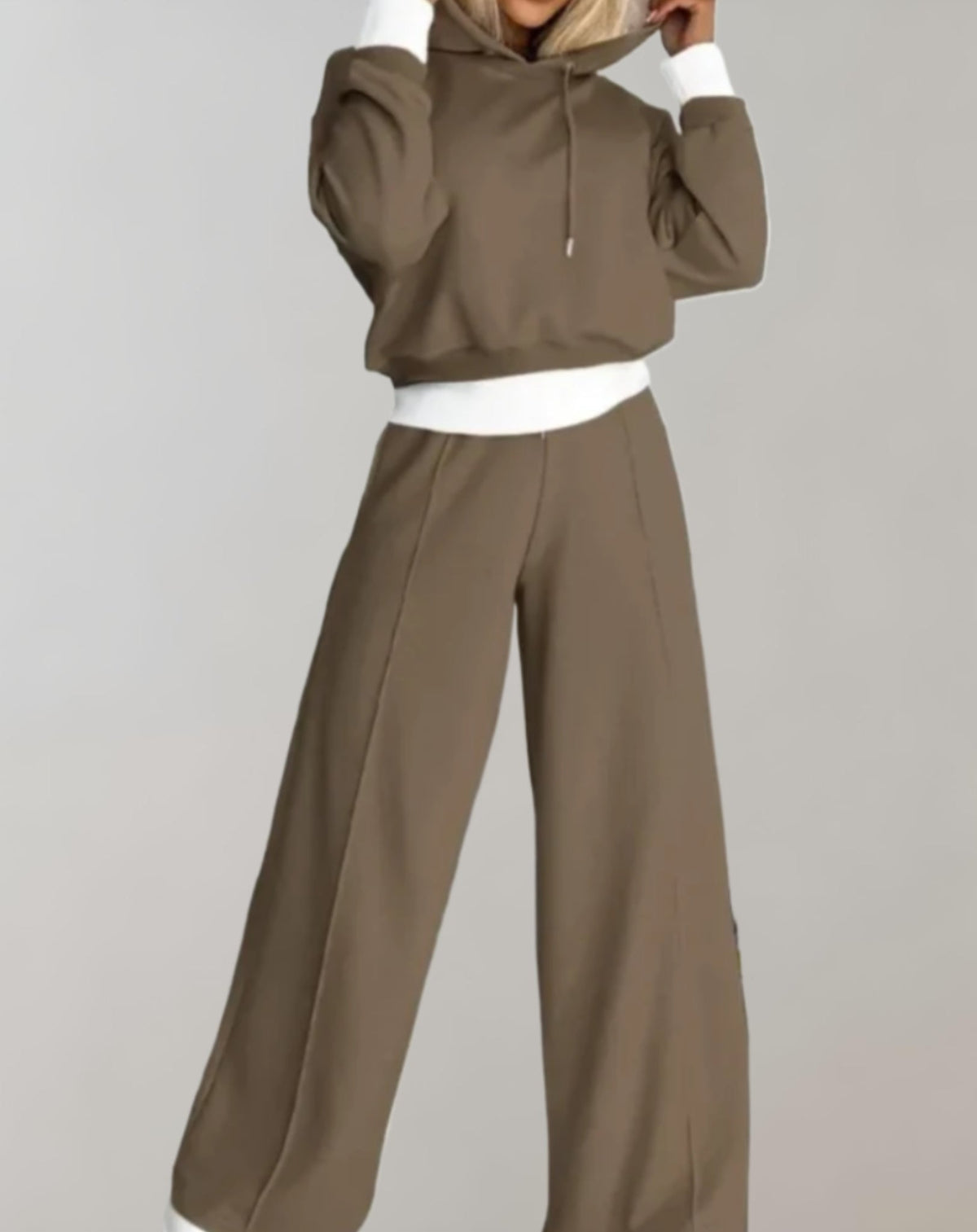 Carmen Womens Hoodie and Jogger Set in Brown