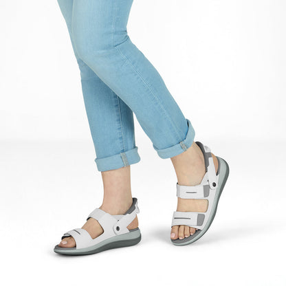 Luna™ | The lightweight comfort sandal for active summer days