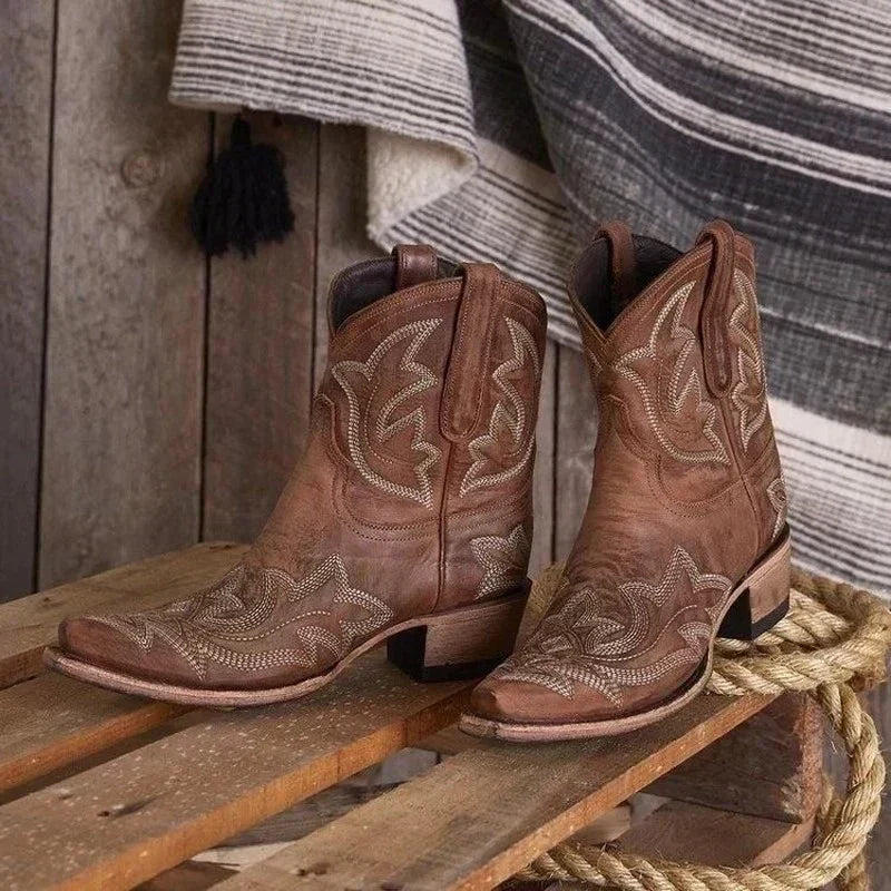 Jamie Womens Embroidered Cowgirl Ankle Boots in Brown