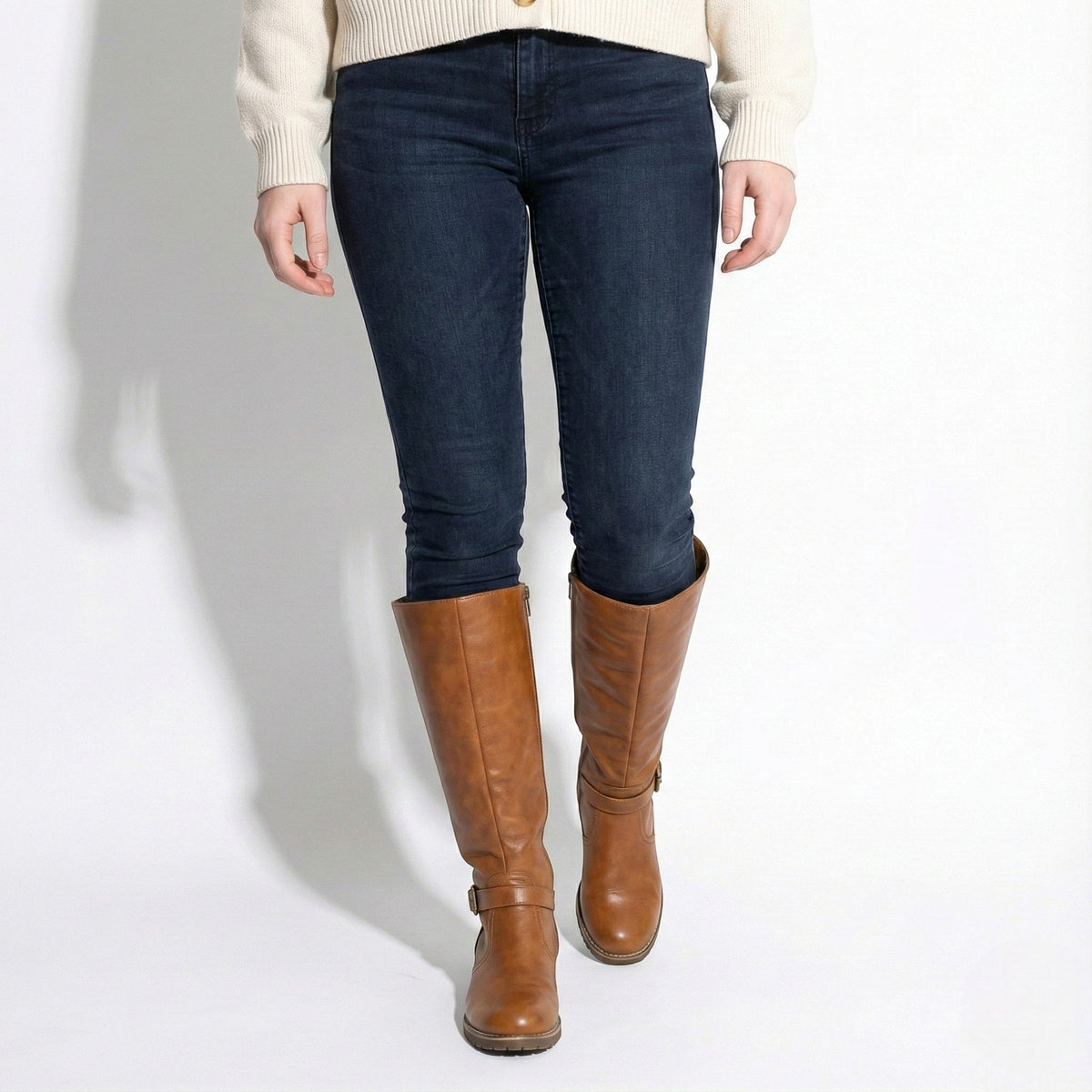 Aurela Womens Knee-High Boots with Supportive Sole