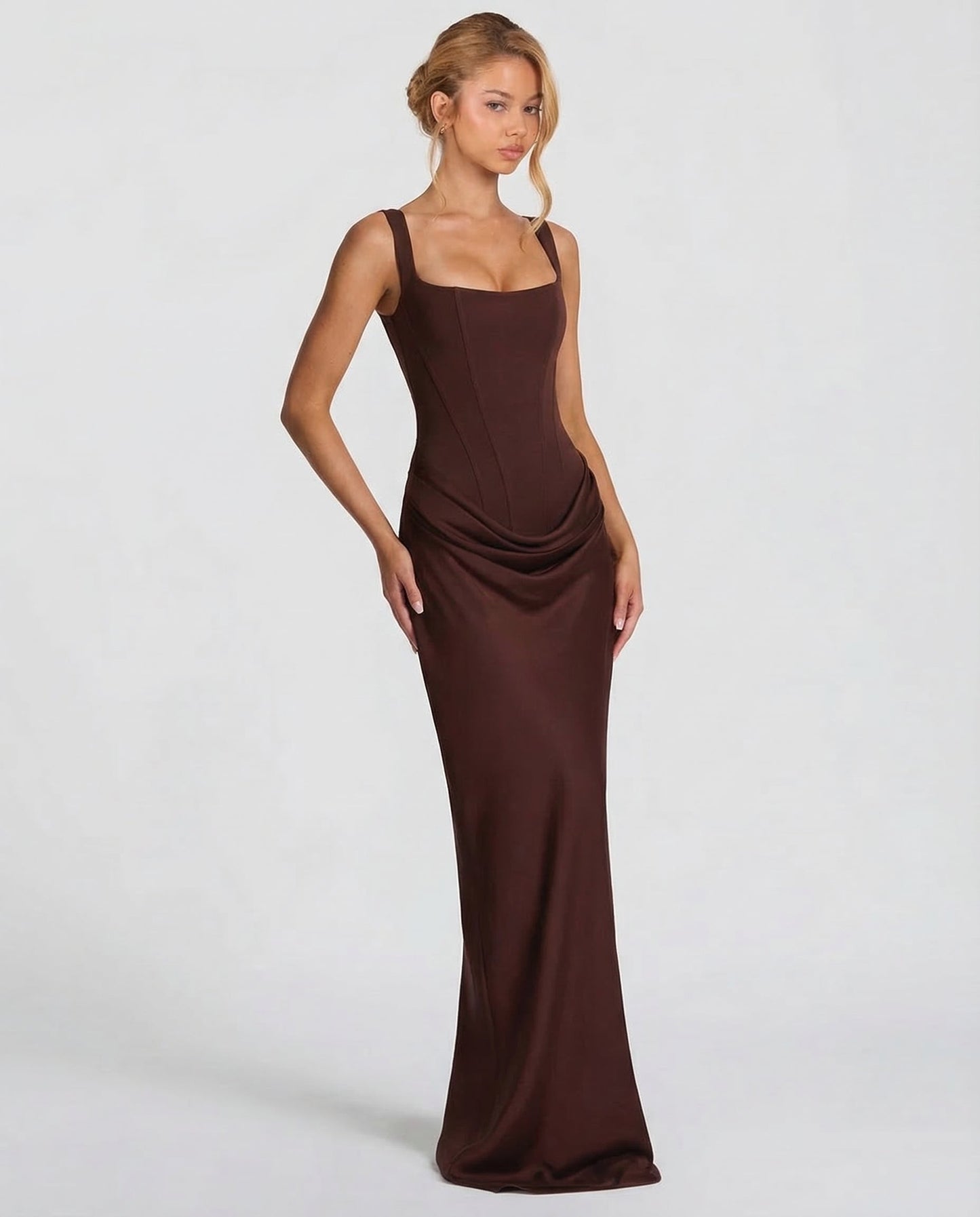 Hourglass™ – Sculpted Maxi Dress (Sleek Structure & Unmissable Shape)