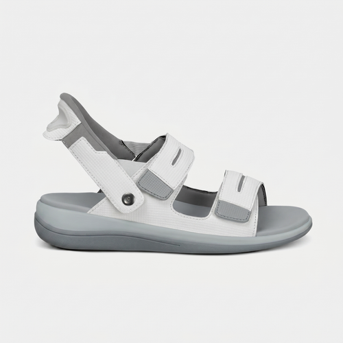 Luna™ | The lightweight comfort sandal for active summer days