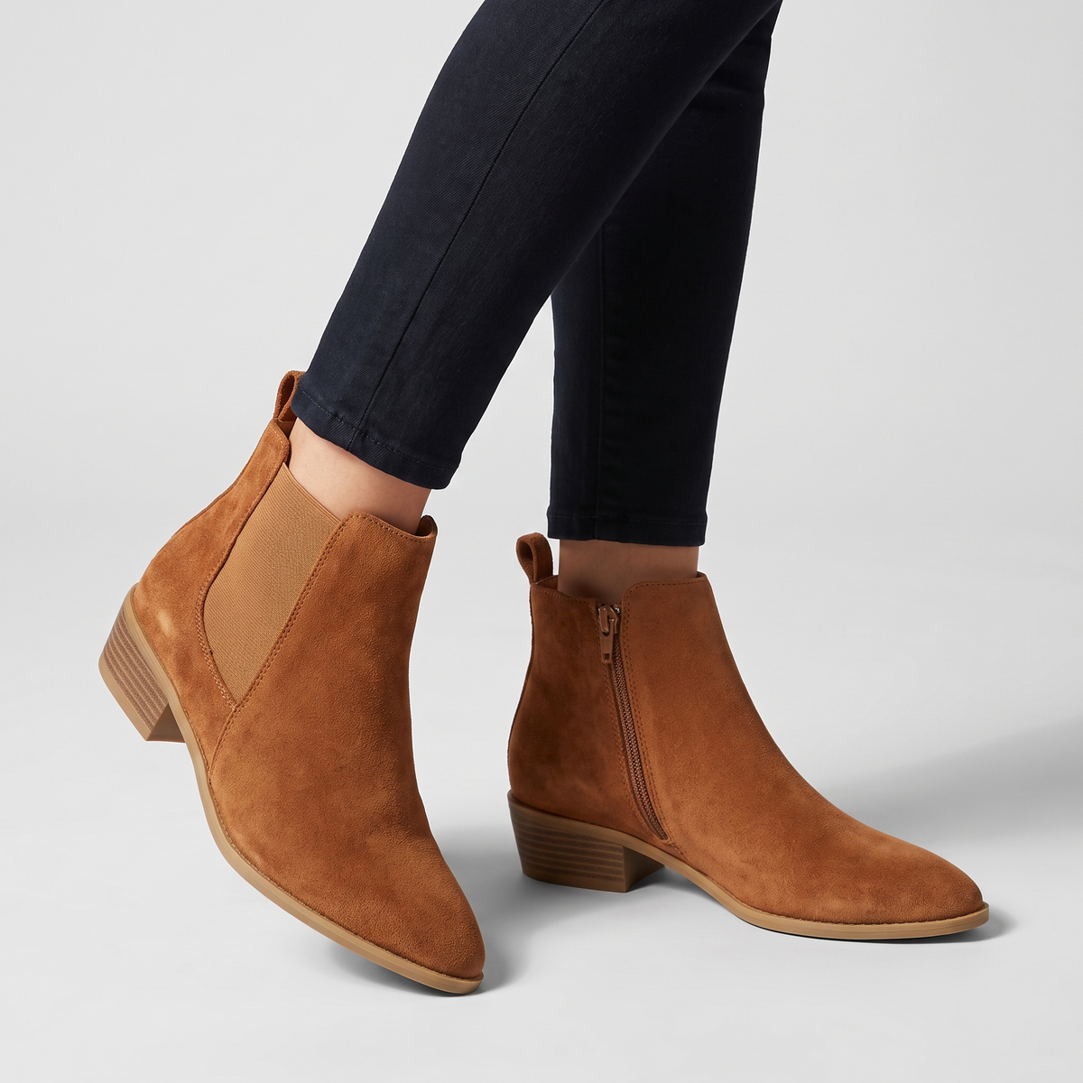 Anica Womens Suede Chelsea Boots, Warm for Winter