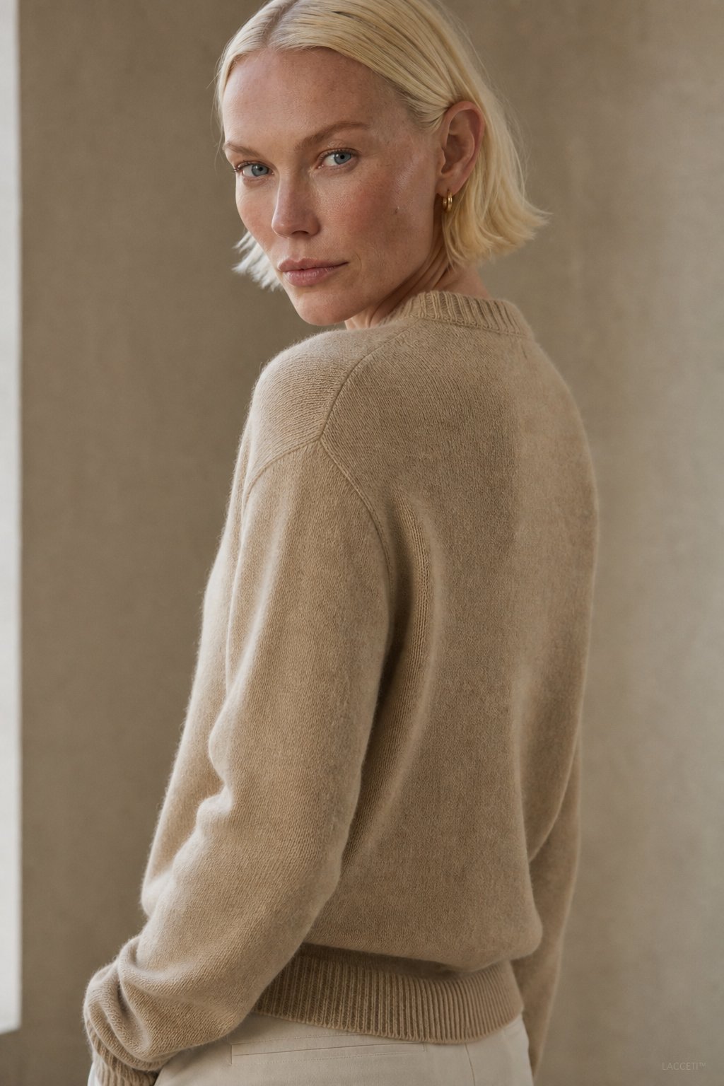 Lindsey Womens Cashmere Blend Cardigan with Statement Buttons