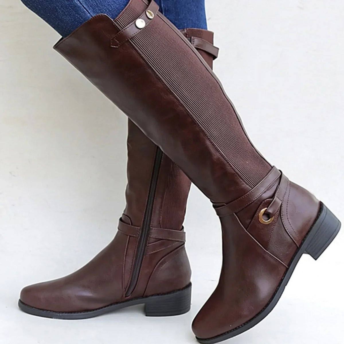 Hope Womens Knee High Boots in Leather with Block Heel in Brown